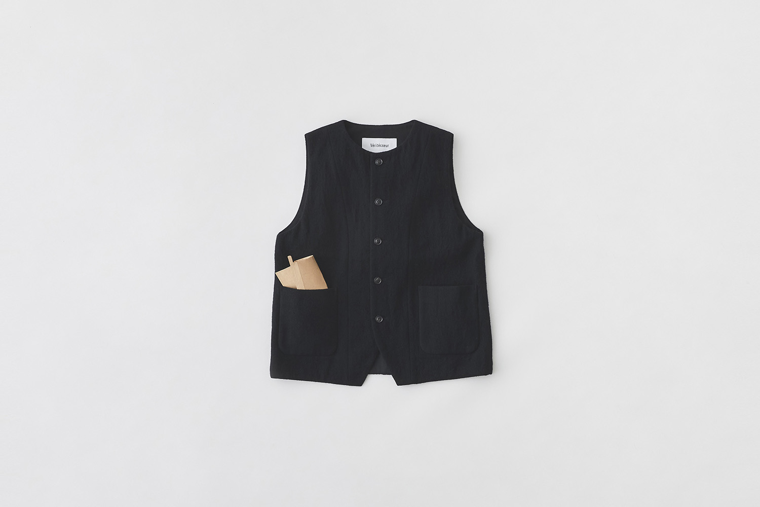 ST144 VEST Image01