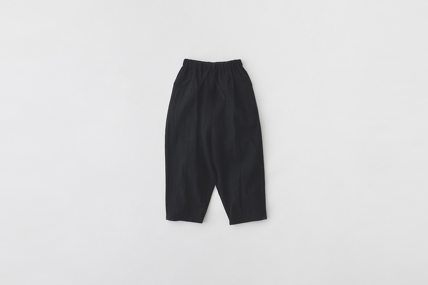 ST145 PANTS Image01