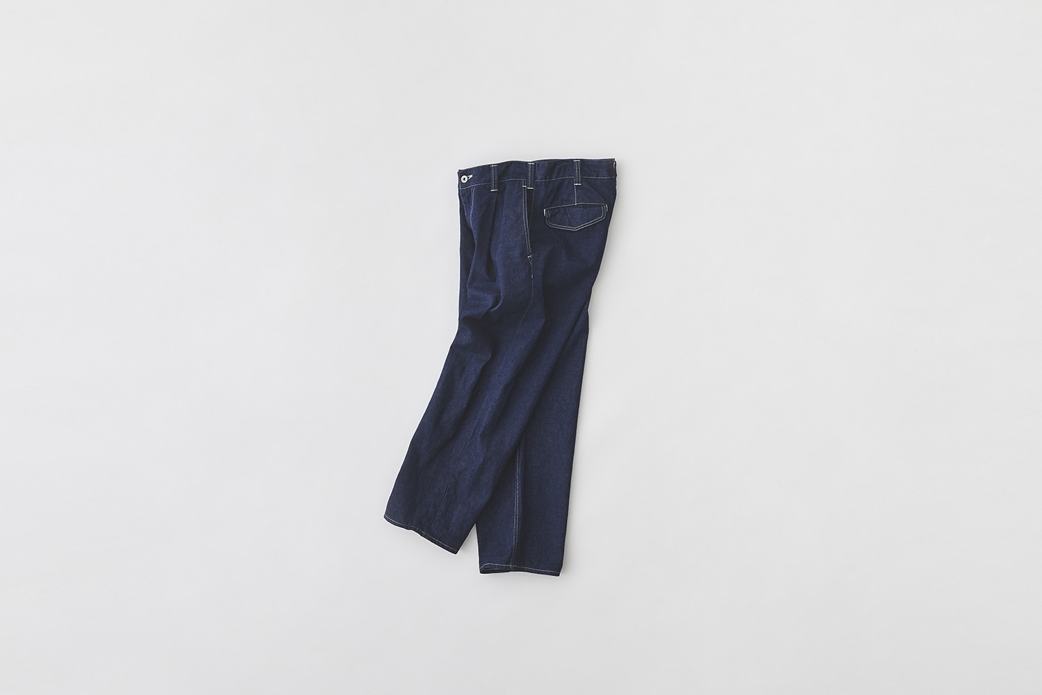 ST158 DENIM TUCK PANTS Image01